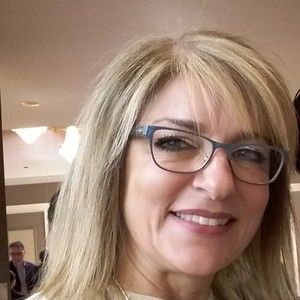 Meet your Posher, Connie